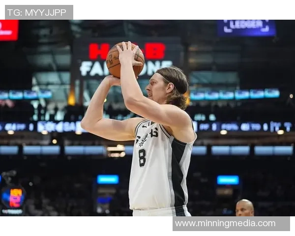 马刺对阵灰熊精彩文字直播全程回顾与赛况分析